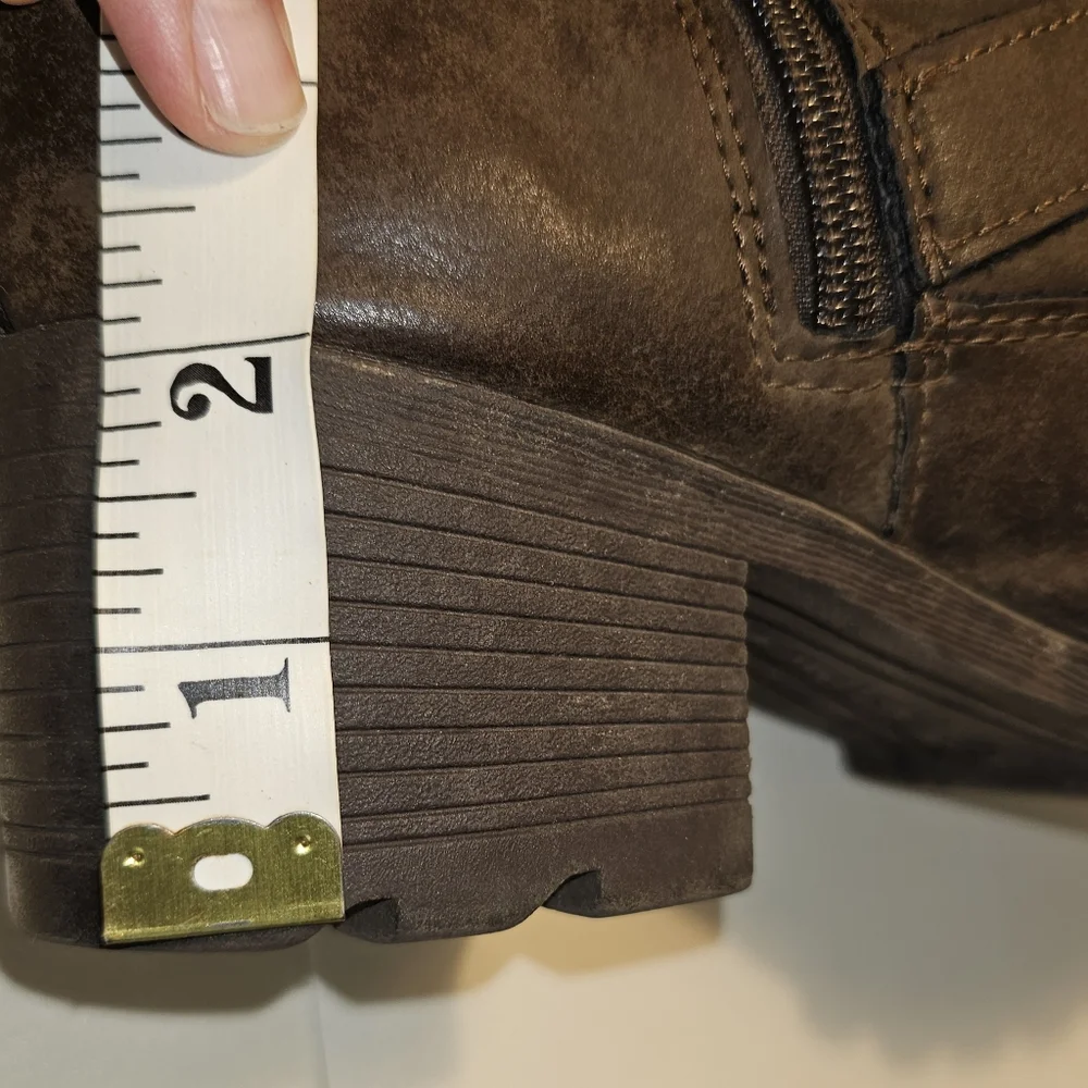 Bearpaw Boots - Style 1920-Felicity - Size 8.5 - Picture 10 of 14